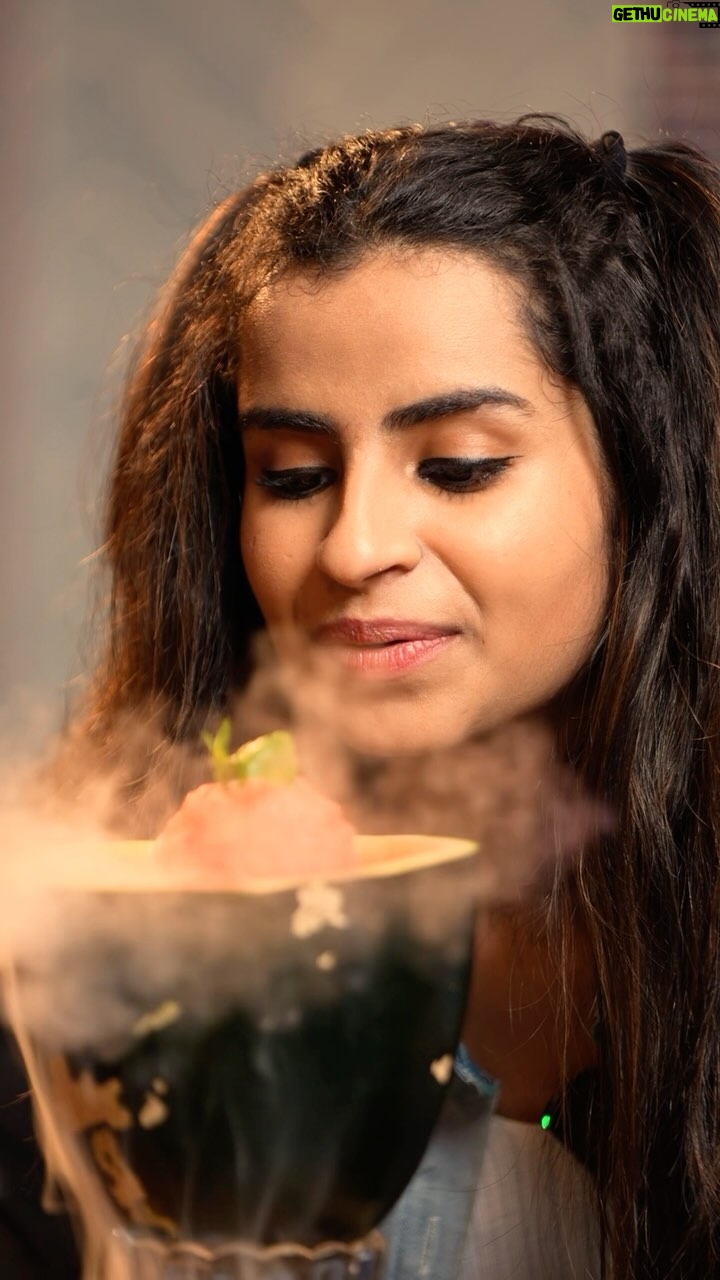 Sivaangi Krishnakumar Instagram - WATERMELON BASIL SORBET! ππ one kulu kulu dessert in this rainy season!ππ I did this in my first elimination round in Cook with Comali 4 . You can do this with any fruits in the same method ! Enjoyyyππ Video Credits @mediamasonskitchen @mathu_tissa @ziya_hadhijath @vaishika_arumugam Editor @mjgraph_ Recipe credits @chefcherubanelson @lesamis.in