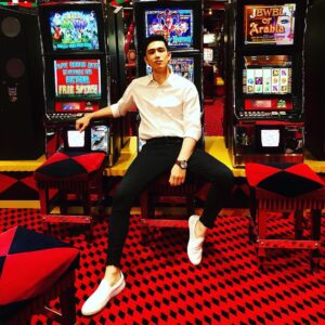 Sky Li Instagram - 已準備好放假