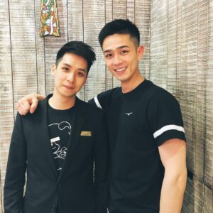 Sky Li Instagram - 感謝我最帥的髮型師Cosmo.
