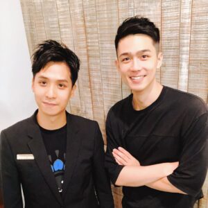 Sky Li Instagram - 謝謝Cosmo每次幫我處理我的髮型
下次見面就是過年了😿😿😿