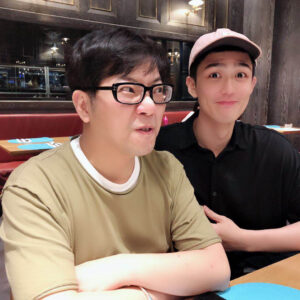 Sky Li Instagram - 謝謝海灘的家人們替我踐行
到了北京後
也會好好加油
不負你們對我的期許、疼愛
#海灘大家庭
#我的經紀人生日快樂
#我的經紀人是我的後母
#北漂的日子倒數