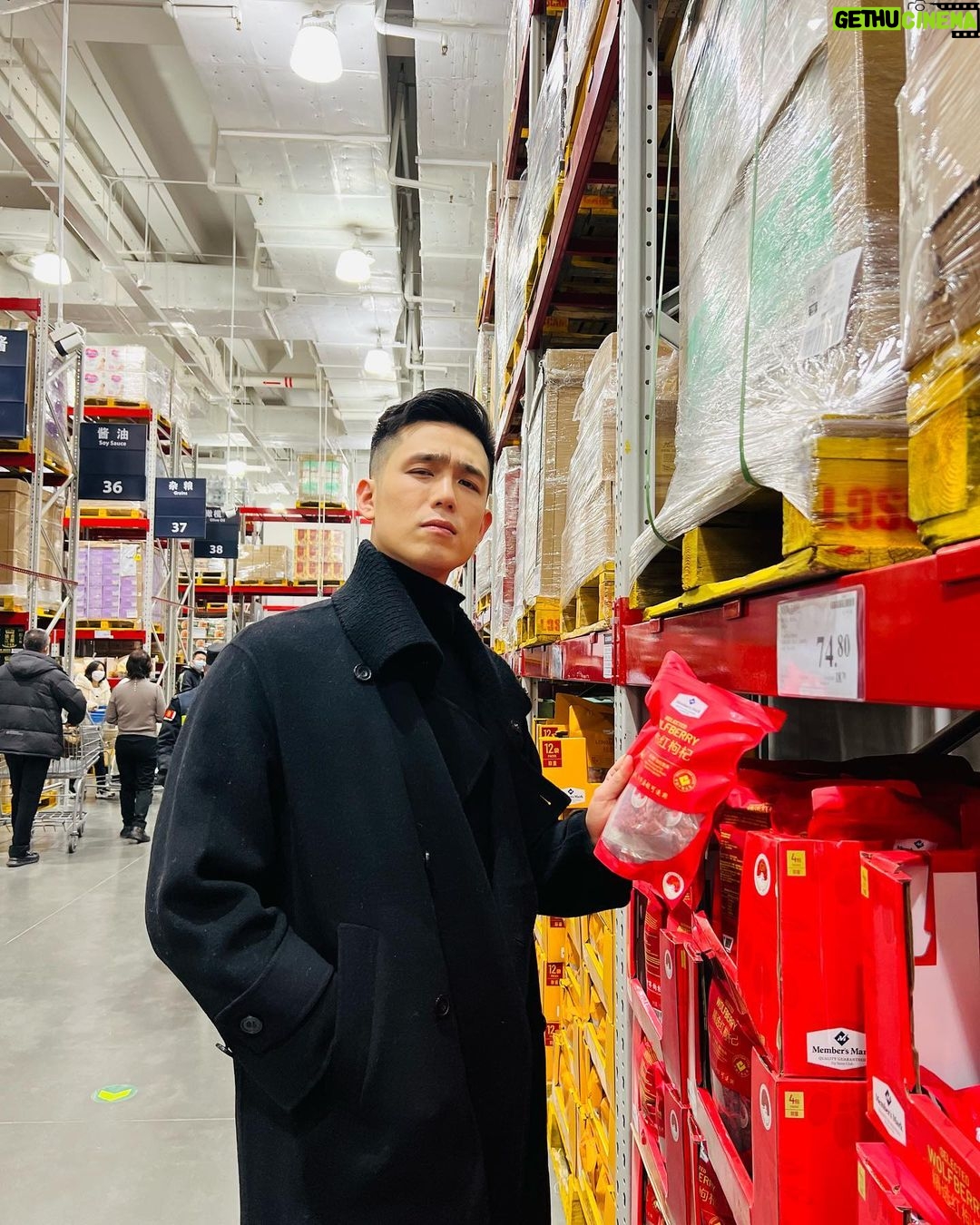 Sky Li Instagram - 今天買了玉米,香蕉,牛肉,等等等等等等! 3個月,瘦10公斤! 和我一起見證吧