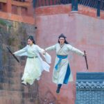 Sky Li Instagram - 飛得越高 勒得越疼