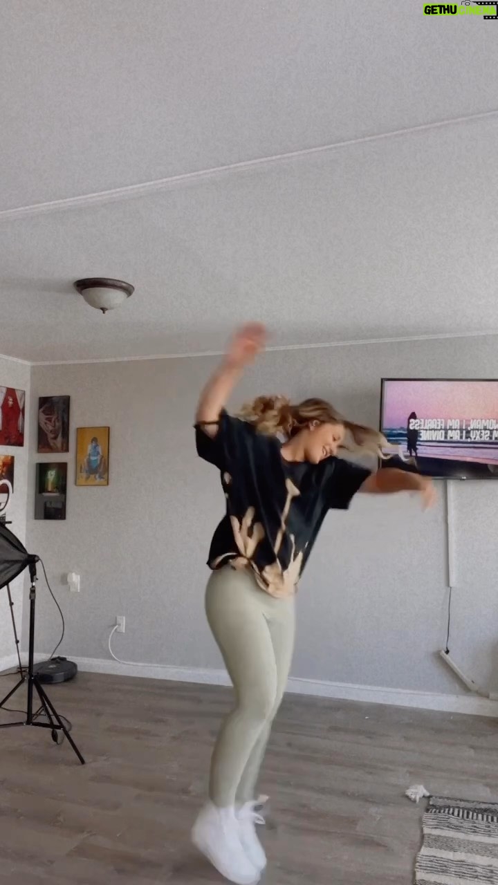 Skyler Joy Instagram - Do you ever just.. Los Angeles, California