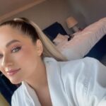Skyler Joy Instagram - A little late on this trend, but I think I won. Los Angeles, California