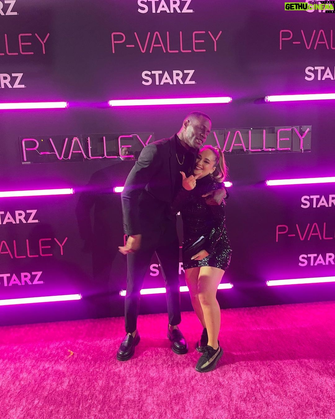 Skyler Joy Instagram - SEASON ✌️is finally here! #premiere #pvalley #starz #katorihall #letsgo #gidget Hair @prestonwada Makeup @alexisoakley Styled by @highheelprncess Los Angeles, California
