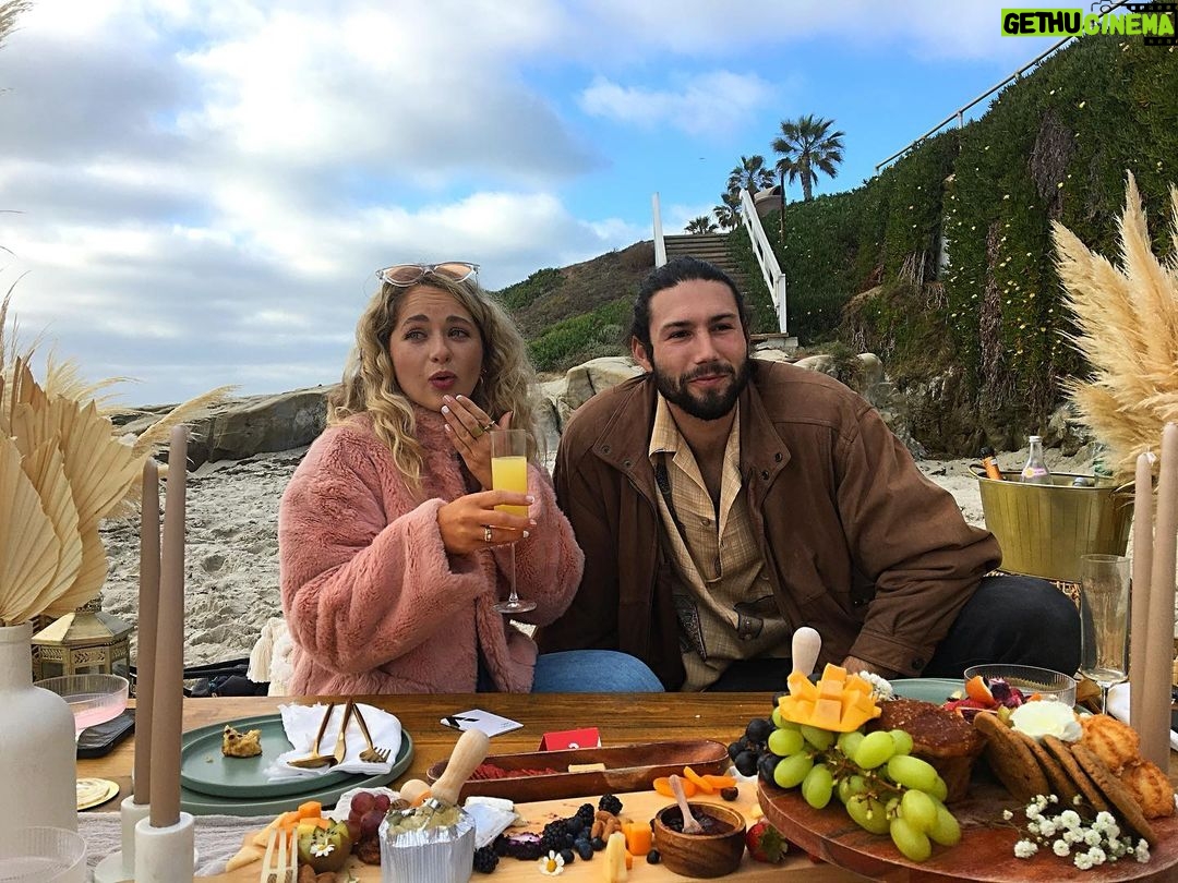 Skyler Joy Instagram - They say you should never date your neighbor but here we are 4 years later… 🥂 San Diego, California