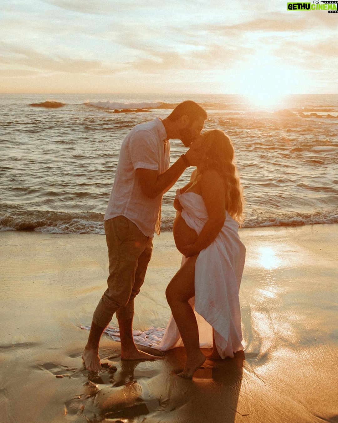 Skyler Joy Instagram - Beyond grateful ✨ #pregnant #pregnancyglow San Diego, California