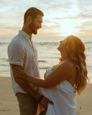 Skyler Joy Instagram - Looks like I got myself a fiancé