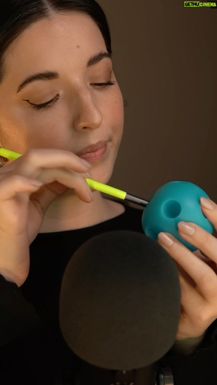 Slight Sounds ASMR Instagram - #ASMR Doing your makeup with the WRONG products