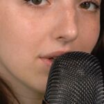 Slight Sounds ASMR Instagram – #ASMR Kisses