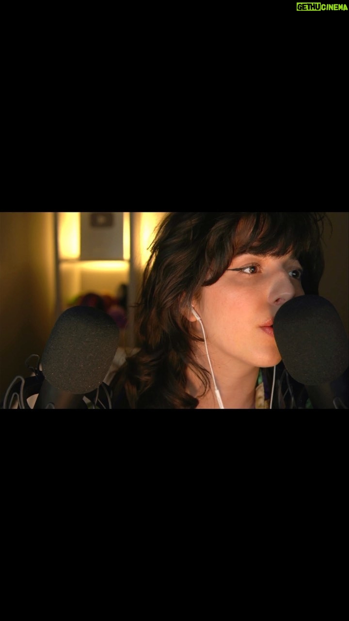 Slight Sounds ASMR Instagram - Messing around while filming tonight’s echoed #ASMR video.