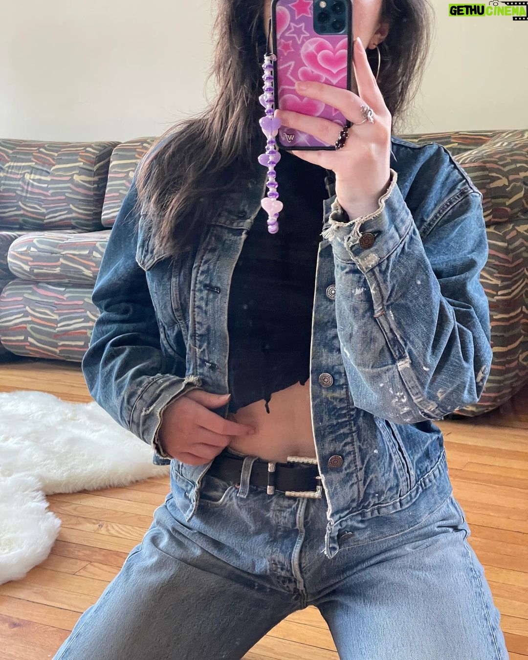 Slight Sounds ASMR Instagram - Denim on denim 💫