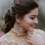 Sneha Instagram - Trust the timing of your life 💛 @geetuhautecouture @ashokarsh @jcsjewelcreations #livelife #fashion #trending #loveislove #beyourself #djd