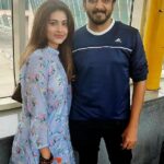 Sneha Instagram - Raising a toast to 22 years of #hanumanjunction 6years of #velaikkaran and so many years of friendship! Lovely seeing you and Goodluck for your new avatar @directormohanraja