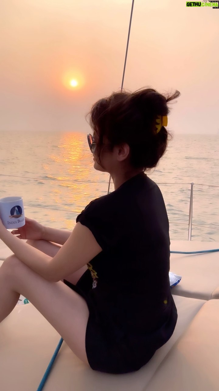 Sneha Ullal Instagram - 🛥️