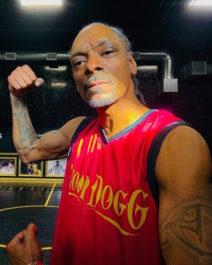 Snoop Dogg Instagram - Day3 workout 🏋️‍♀️