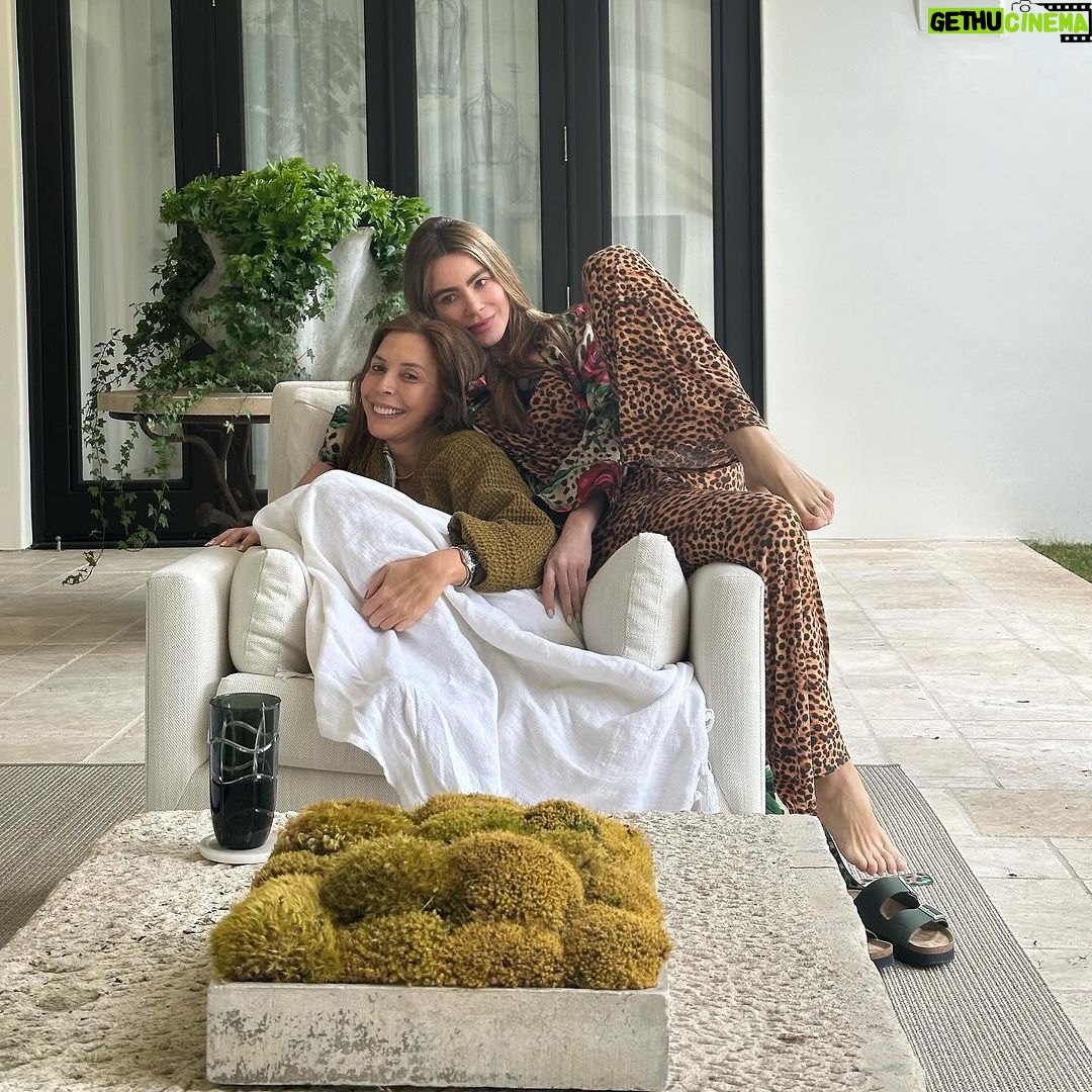 Sofía Vergara Instagram - ❤️❤️❤️ @margieheilbron #barranquillaindahouse