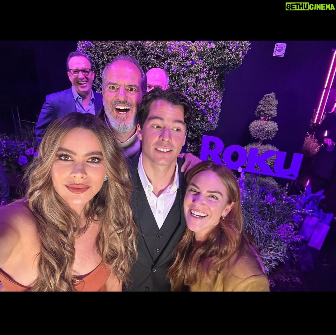 Sofía Vergara Instagram - What a year🥂. Adios 2023