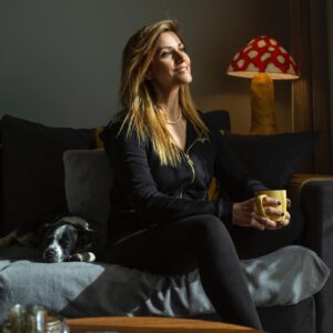 Sofia Pavlidou Instagram - Να μιλήσουμε αληθινά?
Το καλό πρέπει να λέγεται και το κακό να λέγεται με τροπο.
Ελάτε να αντισταθούμε στην καφρίλα με πρόσχημα την ειλικρίνεια.
Νικόλας Σμυρνάκης

Καλή Σαρακοστή σε  όλους🌺🌼
Αγάπη -Χαρά -Ελευθερία✨✨✨

📸 by @mader_agency 

#lori #true #good #bad #bekind #feelgood #love #happy #freedom  #blessed

@nicolasmyrnakis 
@annastylianopoulou