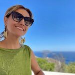 Sofia Pavlidou Instagram – Η ζωή δε συμβαίνει,σε εμένα,συμβαίνει,από εμένα✨
Εγώ εκπέμπω το σήμα στο οποίο η ζωή ανταποκρίνεται💚
Αποφασίζω λοιπόν πως αυτός ο νέος μήνας θα μου φέρει χαρα,έμπνευση, αυτοπεποίθηση ,ενεργεια,δημιουργικότητα,νέους φίλους  και πολλή αγάπη❤️❤️❤️
Εύχομαι κι εσείς να έχετε έναν υπέροχο Σεπτέμβρη με ο,τι αποφασίσετε να σας φέρει😘
Εννοείται πως όλοι μαζί αποφασίζουμε το καλοκαιρι να μείνει εδώ😃🐬☀️
Καλό μήναααα😍

📸 by @5tefano5 

#september #newmonth #newgoals #unendlesssummer #blessed #love