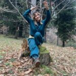 Sofia Pavlidou Instagram – Καλή νέα χρονιά !💫🪄
Ας είναι μια χρονιά που θα τολμήσουμε ο,τι μας φοβίζει ,που θα έρθουμε πιο κοντά στην αλήθεια μας και θα κάνουμε ό,τι μας δίνει χαρά ♾️😃🪽

#magical2024⭐️🪄 
#newyear Eláti, Trikala, Greece