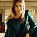 Sofia Pavlidou Instagram - Σήμερα είναι μια ωραία μέρα για να ξεχάσεις το παρελθόν σου,να συγχωρήσεις τον εαυτό σου και να ξεκινήσεις πάλι να ζεις ελεύθερος 💫🦋💚 #selfcare #selflove #forget #forgive #live #blessed #love