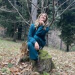 Sofia Pavlidou Instagram - Καλή νέα χρονιά !💫🪄 Ας είναι μια χρονιά που θα τολμήσουμε ο,τι μας φοβίζει ,που θα έρθουμε πιο κοντά στην αλήθεια μας και θα κάνουμε ό,τι μας δίνει χαρά ♾️😃🪽 #magical2024⭐️🪄 #newyear Eláti, Trikala, Greece