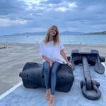 Sofia Pavlidou Instagram – Άλλαξε όλα όσα δεν λειτουργούν στη ζωή σου!
Χωρίς να χάνεις το κεντρο σου εκμεταλλεύσου την ευκαιρία για δομικό μετασχηματισμό μιας και όλα γύρω μας αποδομούνται …
Είναι η ώρα να πετάξεις το παλιό για να φτιάξεις κάτι καινούργιο !
Φρόντισε να έχεις ουσιαστικές σχέσεις και ασκήσου στην αταραξία💚
 
#changes #changeyourmindset #staycalm #improve #yourself #loveyourself #blessed #love #agistri