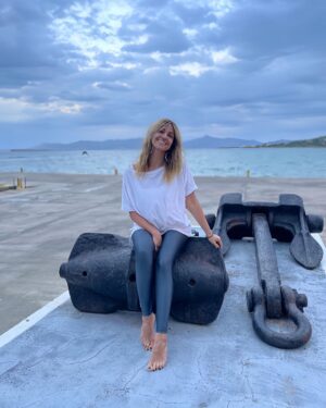 Sofia Pavlidou Instagram - Άλλαξε όλα όσα δεν λειτουργούν στη ζωή σου!
Χωρίς να χάνεις το κεντρο σου εκμεταλλεύσου την ευκαιρία για δομικό μετασχηματισμό μιας και όλα γύρω μας αποδομούνται …
Είναι η ώρα να πετάξεις το παλιό για να φτιάξεις κάτι καινούργιο !
Φρόντισε να έχεις ουσιαστικές σχέσεις και ασκήσου στην αταραξία💚
 
#changes #changeyourmindset #staycalm #improve #yourself #loveyourself #blessed #love #agistri