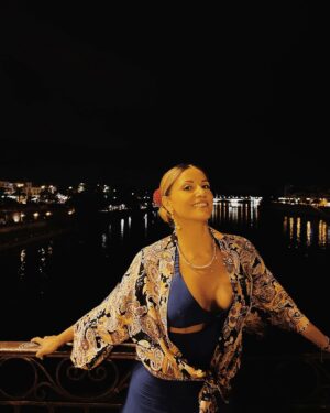 Sofia Pavlidou Instagram - Guadalquivir river🇪🇸

📸by @antonio_andreou 

#nightout #sevilla #blessed #love
