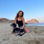 Sofia Pavlidou Instagram – The secret to happiness 
Spend time alone or with animals than ignorant individuals 😉
 
#happiness #love #lora #aris