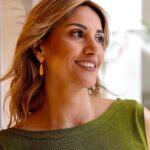 Sofia Pavlidou Instagram – Για πολλά χρόνια ,από λάθος καταγραφή,φορούσα μόνο ασημένια κοσμήματα …
Το μελαχρινό με χρυσό πίστευα πως  δεν ταιριάζουν… πάνω μου …
Τώρα όμως που έγινα ξανθιά λατρεύω να φοράω χρυσά κοσμήματα 🌟 
Το πολυτιμότερο από τα μέταλλα που δεν χάνει ποτέ την αξία του!
Που λάμπει και δε διαβρώνει ποτέ 👑
Έναν χρυσό Ιούλιο σας εύχομαι !Λαμπερό και χαρούμενο✨🤩 

#κολομηνα #july #gold #feellikequeen #earrings #shiny #happy #love #blessed #mimadastimargarita