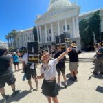 Sofia Sanchez Instagram - STRIKE….a pose…..on the picket line at the California State Capitol! #sagaftrastrong #sagaftramember #sagaftrastrike #teenactor State Capitol Of California