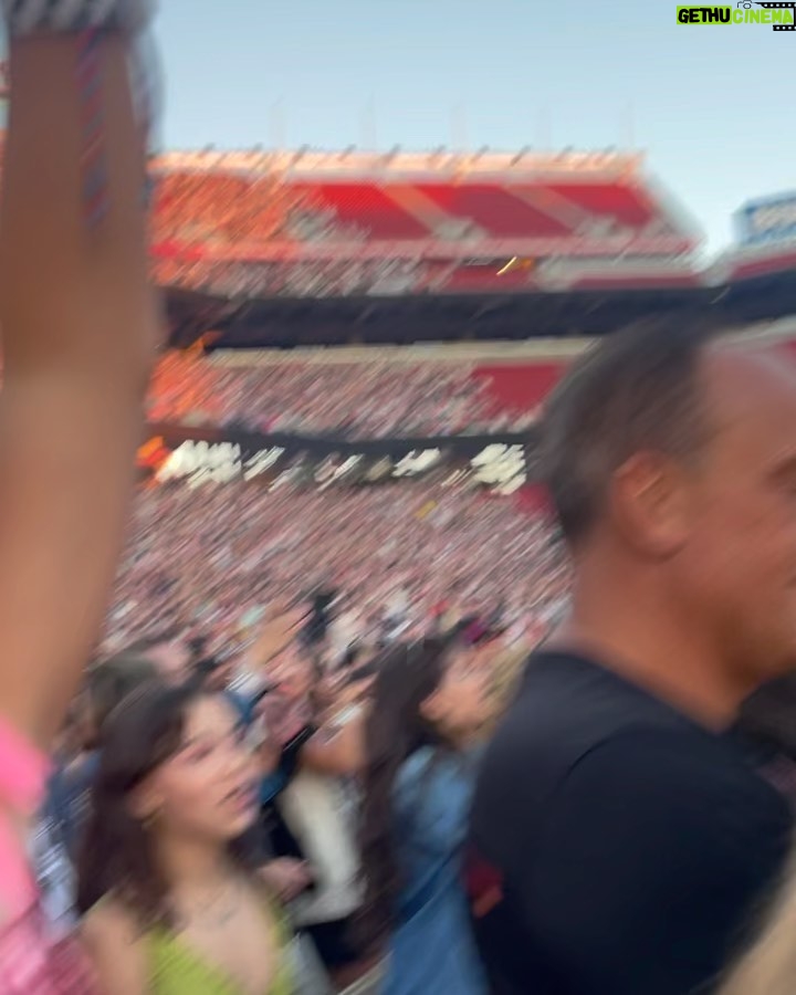 Sofia Sanchez Instagram - Taylor you did NOT disappoint. And I want to do it all over again! 💗 Levi's Stadium