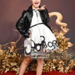 Sofia Sanchez Instagram - London World Premiere of @thehungergames The Ballad of Songbirds & Snakes in theaters November 17th. Custom “Wovey” Dress & Crown by @dolorispetunia Hair by @ayami_okano__ Makeup by @laisumfung London, United Kingdom