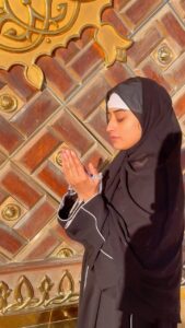 Somi Khan Instagram - Jisne laakar Kalaame Ilaahi diya Wo Muhammad Madine mein Maujud hai Madina, Saudi Arabia