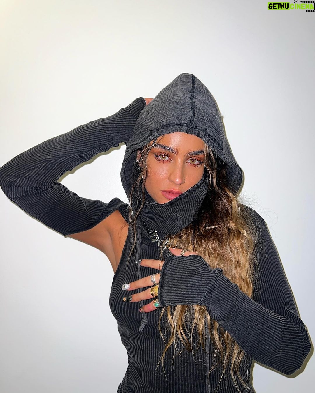 Sommer Ray Instagram - i love u detroit 🥷 🫶🏻 Detroit