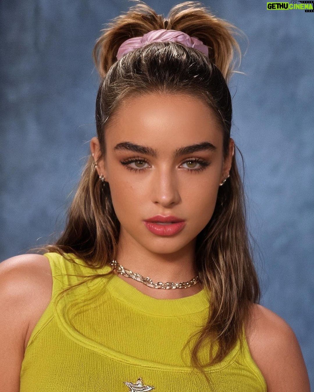 Sommer Ray Instagram - thank goodness for ai, i’ve always wanted yearbook pics 😂
