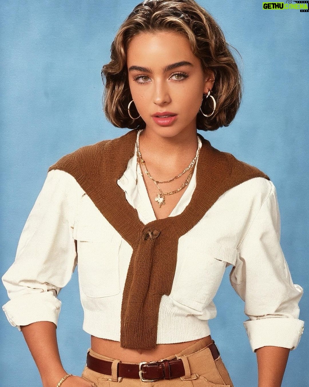 Sommer Ray Instagram - thank goodness for ai, i’ve always wanted yearbook pics 😂
