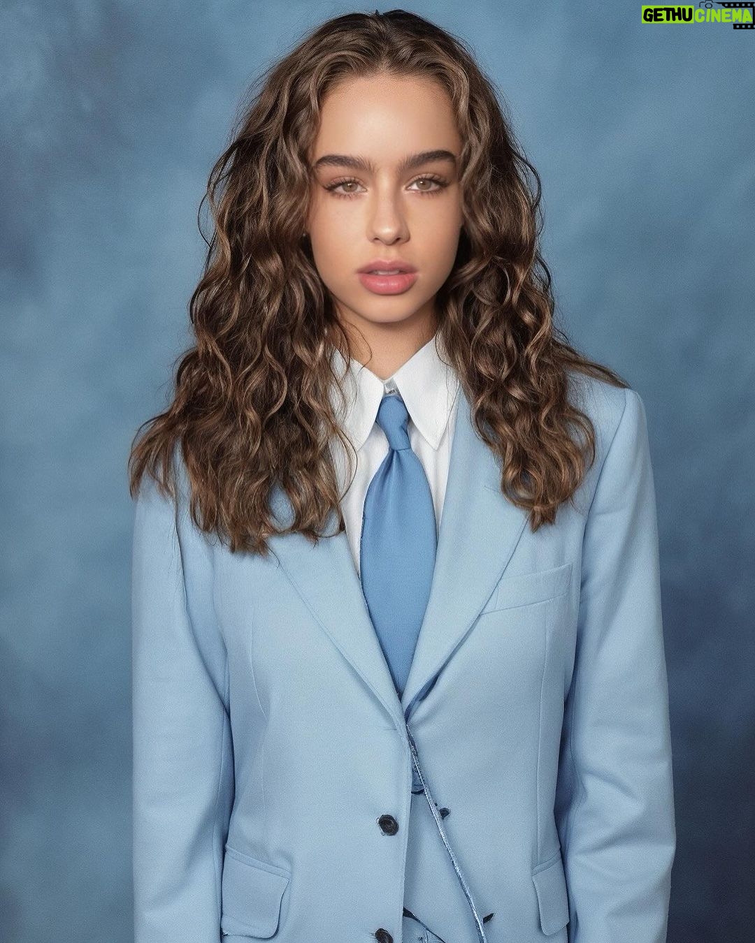 Sommer Ray Instagram - thank goodness for ai, i’ve always wanted yearbook pics 😂