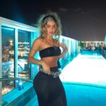 Sommer Ray Instagram - idk why but I feel like Ursula from the little mermaid in these.. especially in number 7 😂 Toronto, Ontario