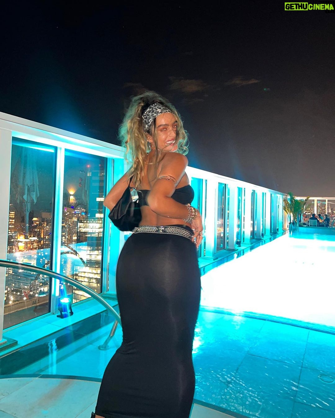 Sommer Ray Instagram - idk why but I feel like Ursula from the little mermaid in these.. especially in number 7 😂 Toronto, Ontario