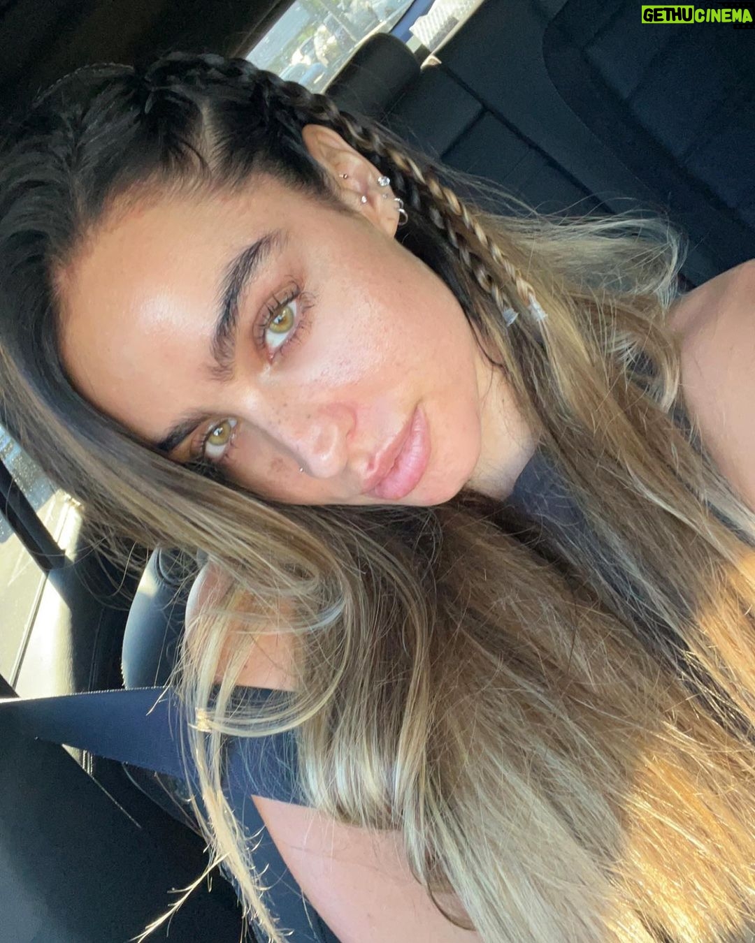 Sommer Ray Instagram - how is traffic even real just drive the car
