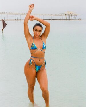 Sommer Ray Instagram - dead sea on film pt 2 🧜‍♀️ ( y’all know i like to post every pic lmfaoo & didn’t have room for all in the first post )
just floatin in the water was the coolest thing