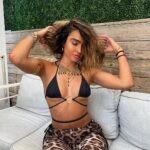 Sommer Ray Instagram - hi guys just me posting the same 10 photos Tampa Beach