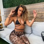 Sommer Ray Instagram - hi guys just me posting the same 10 photos Tampa Beach