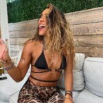 Sommer Ray Instagram - hi guys just me posting the same 10 photos Tampa Beach