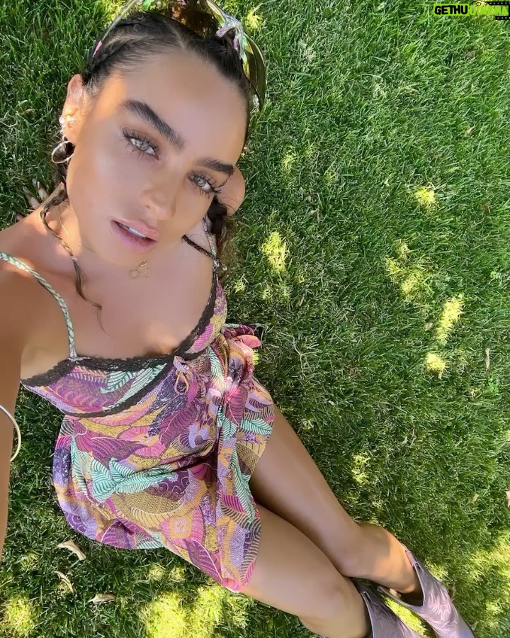 Sommer Ray Instagram - i got a grass rash after these