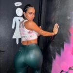 Sommer Ray Instagram - guys i painted this top lol it says “ what’s a queen without her king? definitely more powerful “ 😈 & that’s my mood Houston, Texas
